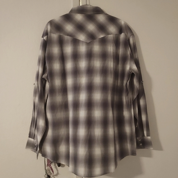 Men's long sleeve grey plaid snap up shirt - Picture 3 of 9